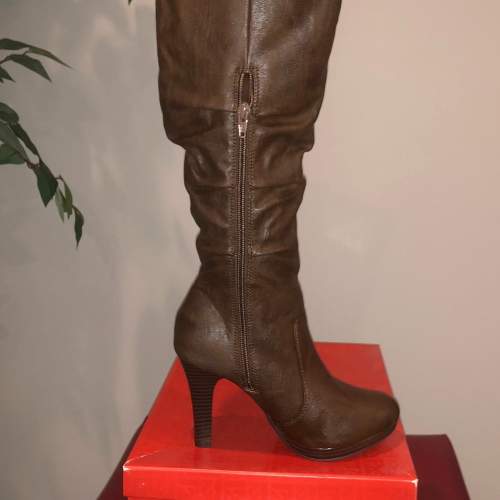Women's Knee High Leather Boots